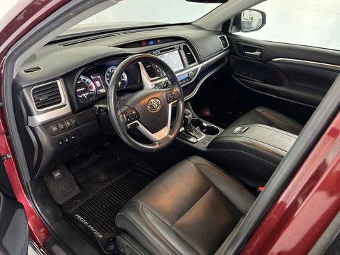 Used 2018 Toyota Highlander Limited Platinum AWD/4WD image 22