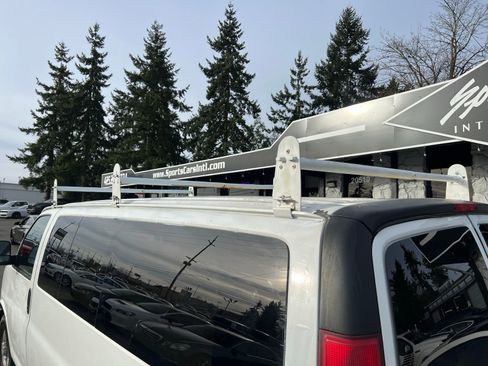 Used 2010 Chevrolet Express 3500 LS image 8