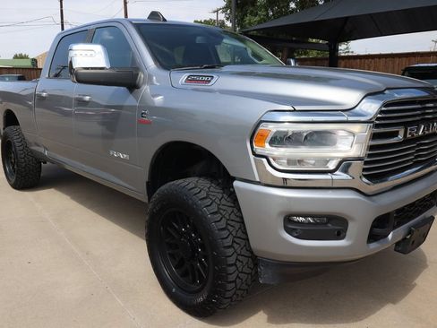 Used 2024 RAM 2500 Laramie AWD/4WD image 3