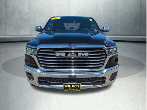 Used 2025 RAM 1500 Laramie AWD/4WD image 11