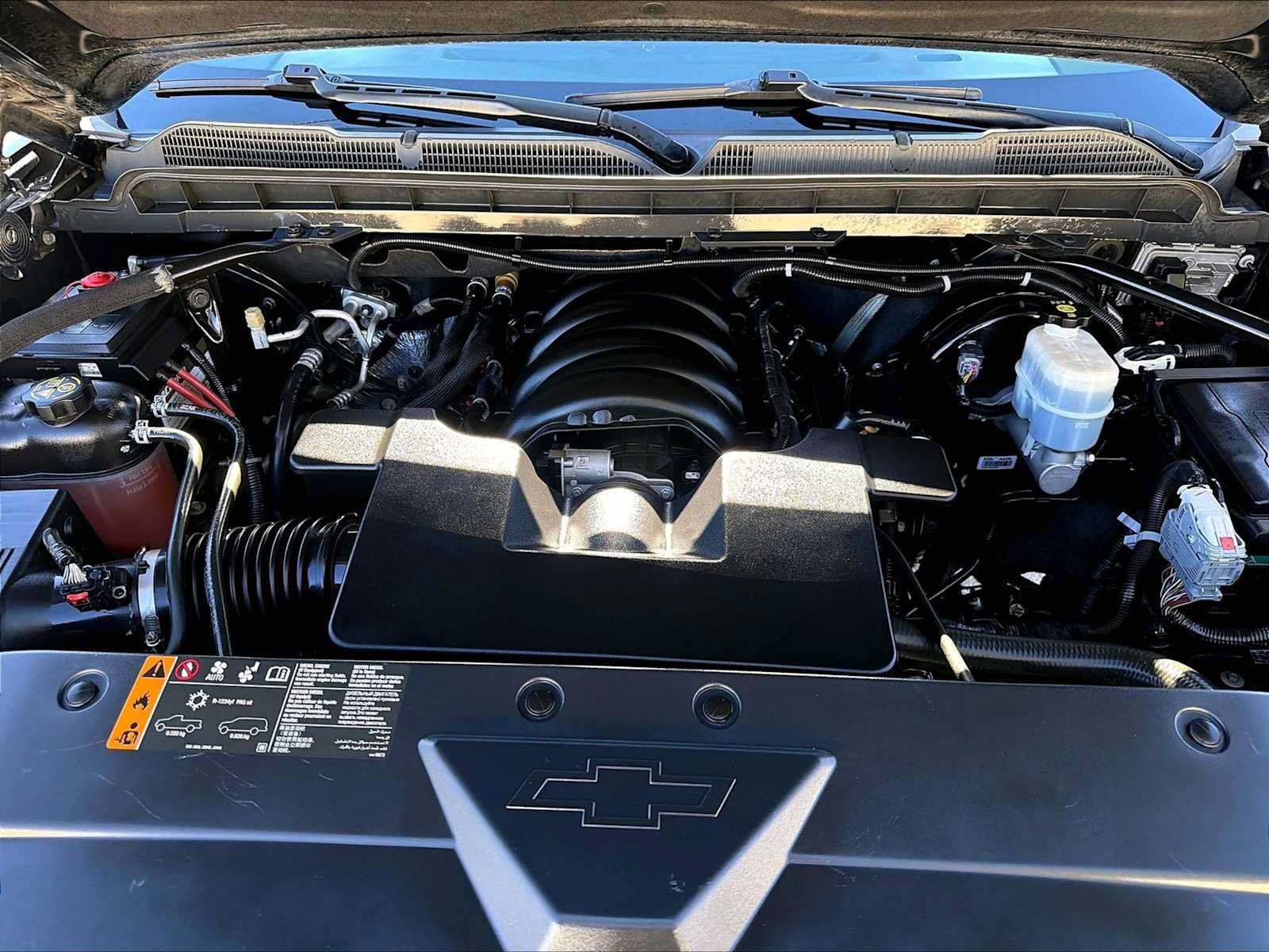 Used 2018 Chevrolet Silverado 1500 LTZ Z71 w/ LTZ Plus Package AWD/4WD image 14