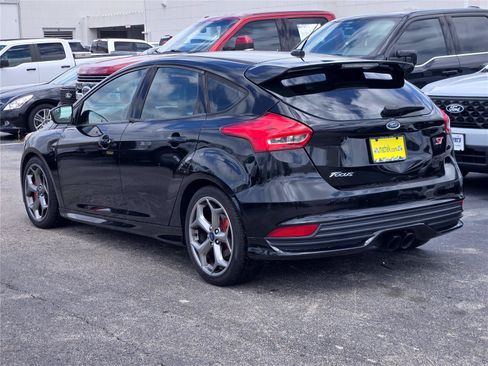 Used 2017 Ford Focus ST w/ Equipment Group 401A FWD image 7