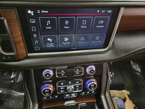 Certified 2024 GMC Yukon Denali Ultimate image 8