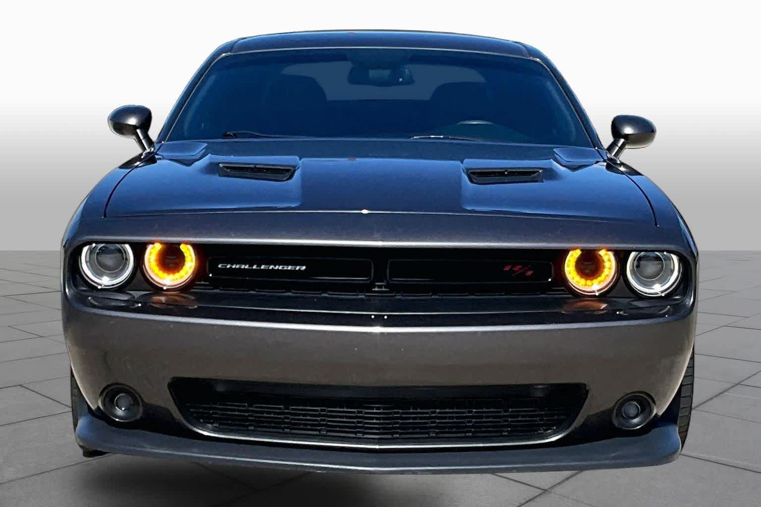 Used 2016 Dodge Challenger R/T Scat Pack RWD image 4