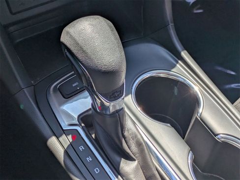 Used 2023 Chevrolet Equinox LT image 23