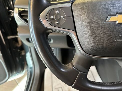 Used 2020 Chevrolet Traverse LT AWD/4WD image 11