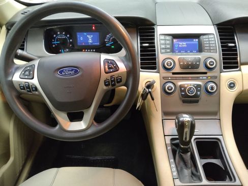 Used 2016 Ford Taurus SE FWD image 22