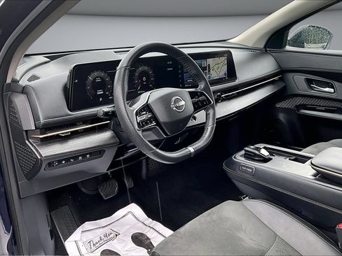 Used 2024 Nissan Ariya AWD image 16