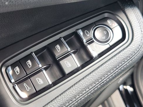 Used 2021 Porsche Macan S AWD/4WD image 22