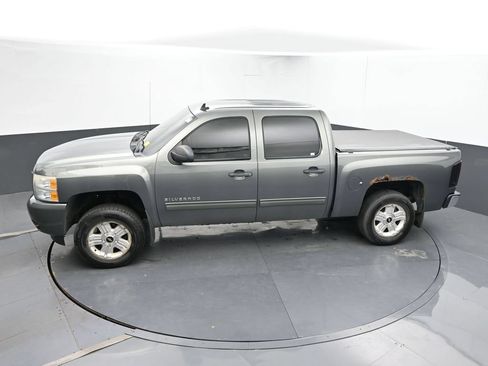 Used 2011 Chevrolet Silverado 1500 LT w/ All-Star Edition AWD/4WD image 17