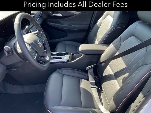 New 2026 Buick Envista Avenir FWD image 2