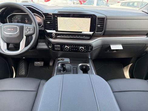 New 2026 GMC Sierra 1500 SLT image 9