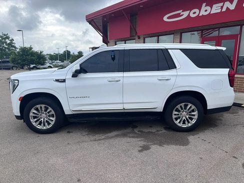 Used 2021 GMC Yukon SLT w/ SLT Premium Package RWD image 9