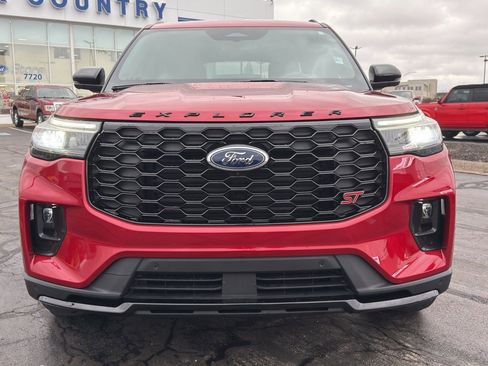 Used 2025 Ford Explorer ST w/ Sun And Sound Package image 2