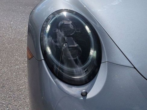 Used 2018 Porsche 911 Targa 4 GTS image 9