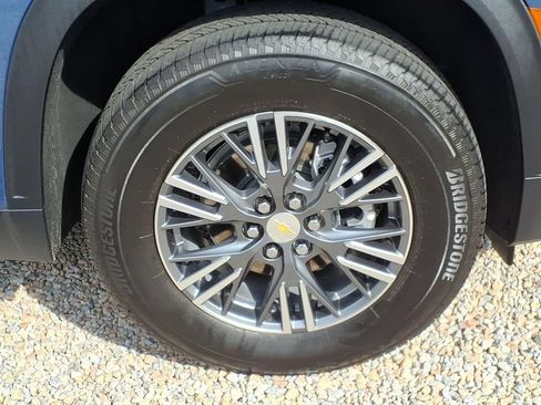 Used 2026 Chevrolet Traverse LT w/ Driver Confidence Package FWD image 10