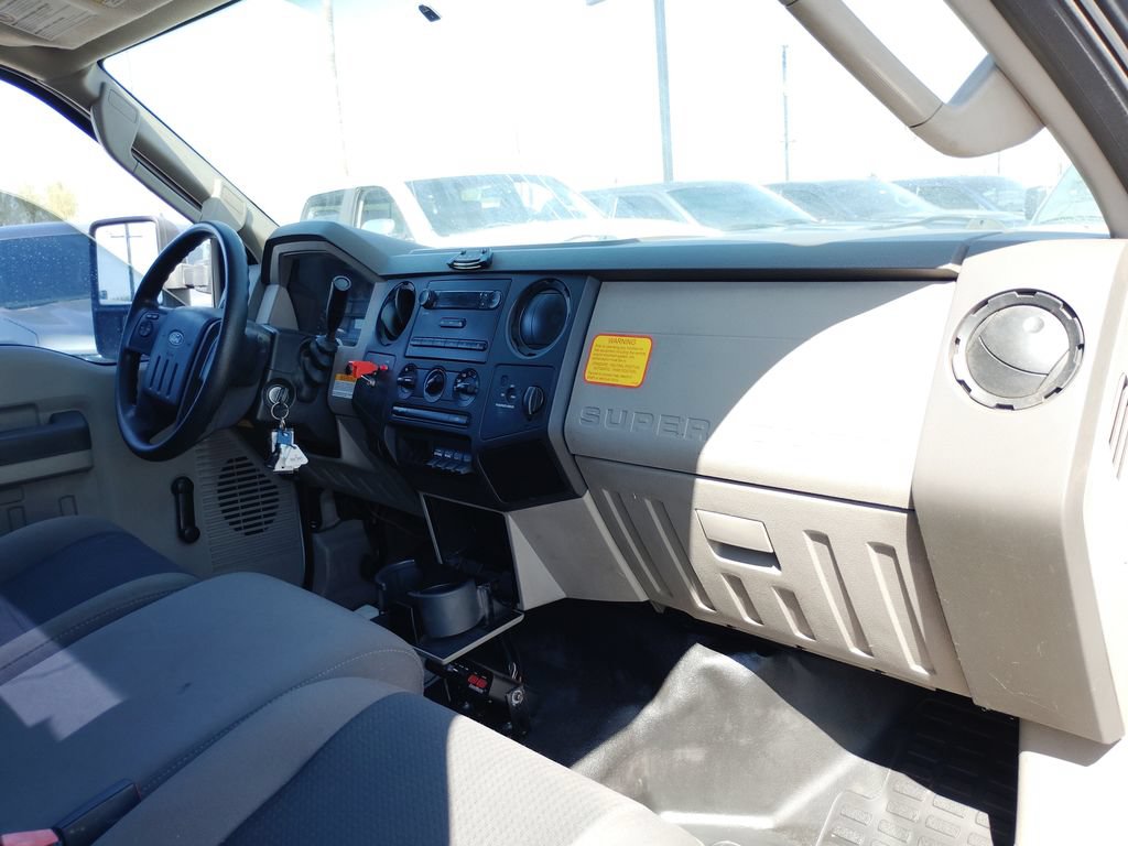 Used 2010 Ford F550 2WD Regular Cab Super Duty image 13
