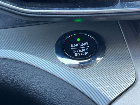 Used 2021 Ford Explorer XLT w/ Equipment Group 202A image 27