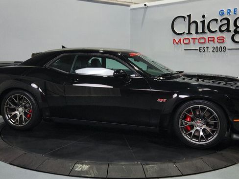 Used 2015 Dodge Challenger SRT w/ Technology Group RWD image 1