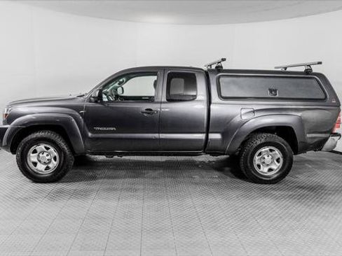 Used 2010 Toyota Tacoma 4x4 Access Cab V6 image 3