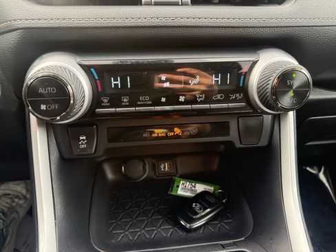 Used 2024 Toyota RAV4 XLE image 10