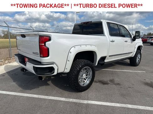Used 2024 Chevrolet Silverado 2500 High Country w/ Technology Package image 9