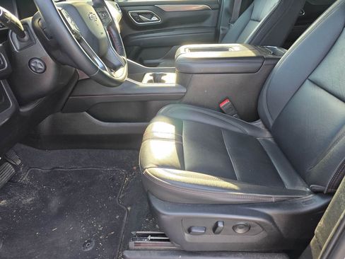 Used 2024 Chevrolet Suburban RST w/ Sport Performance Package AWD/4WD image 10