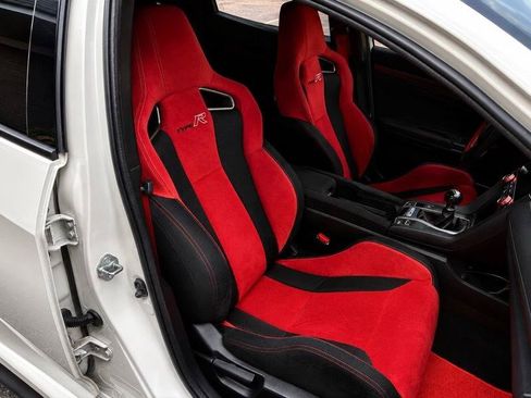 Used 2019 Honda Civic Type R image 8