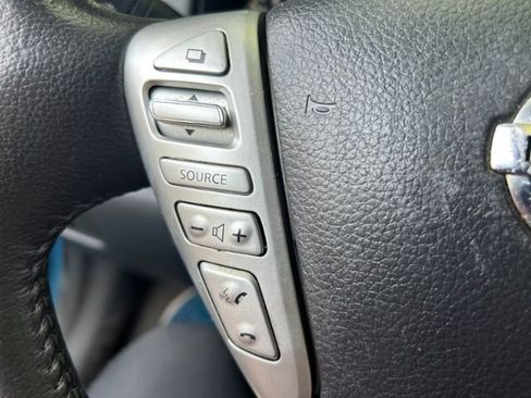 Used 2015 Nissan Versa Note FWD image 23