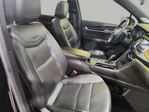 Used 2020 Cadillac XT6 Premium Luxury AWD/4WD image 23