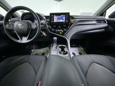 Used 2022 Toyota Camry LE image 17