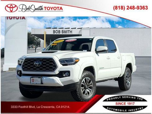 Certified 2022 Toyota Tacoma TRD Sport image 1