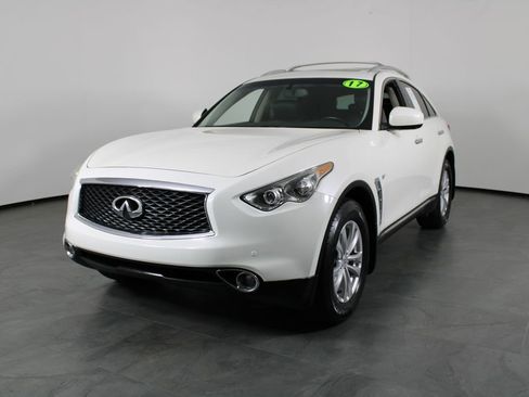 Used 2017 INFINITI QX70 2WD w/ Premium Package image 2