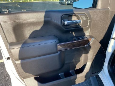 Used 2020 GMC Sierra 1500 Elevation w/ Elevation Value Package AWD/4WD image 13
