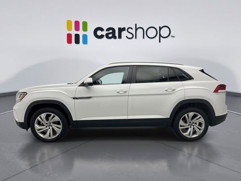 Used 2020 Volkswagen Atlas Cross Sport SE w/ Towing Package image 2