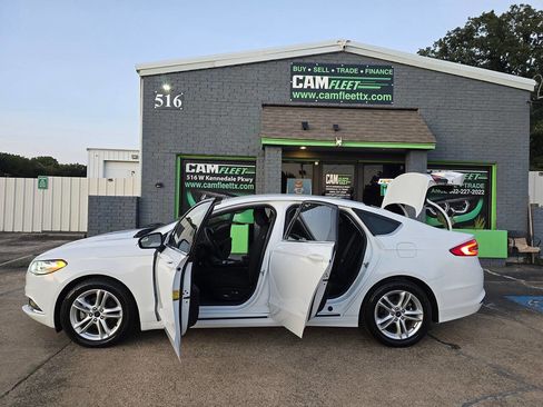 Used 2018 Ford Fusion SE image 45