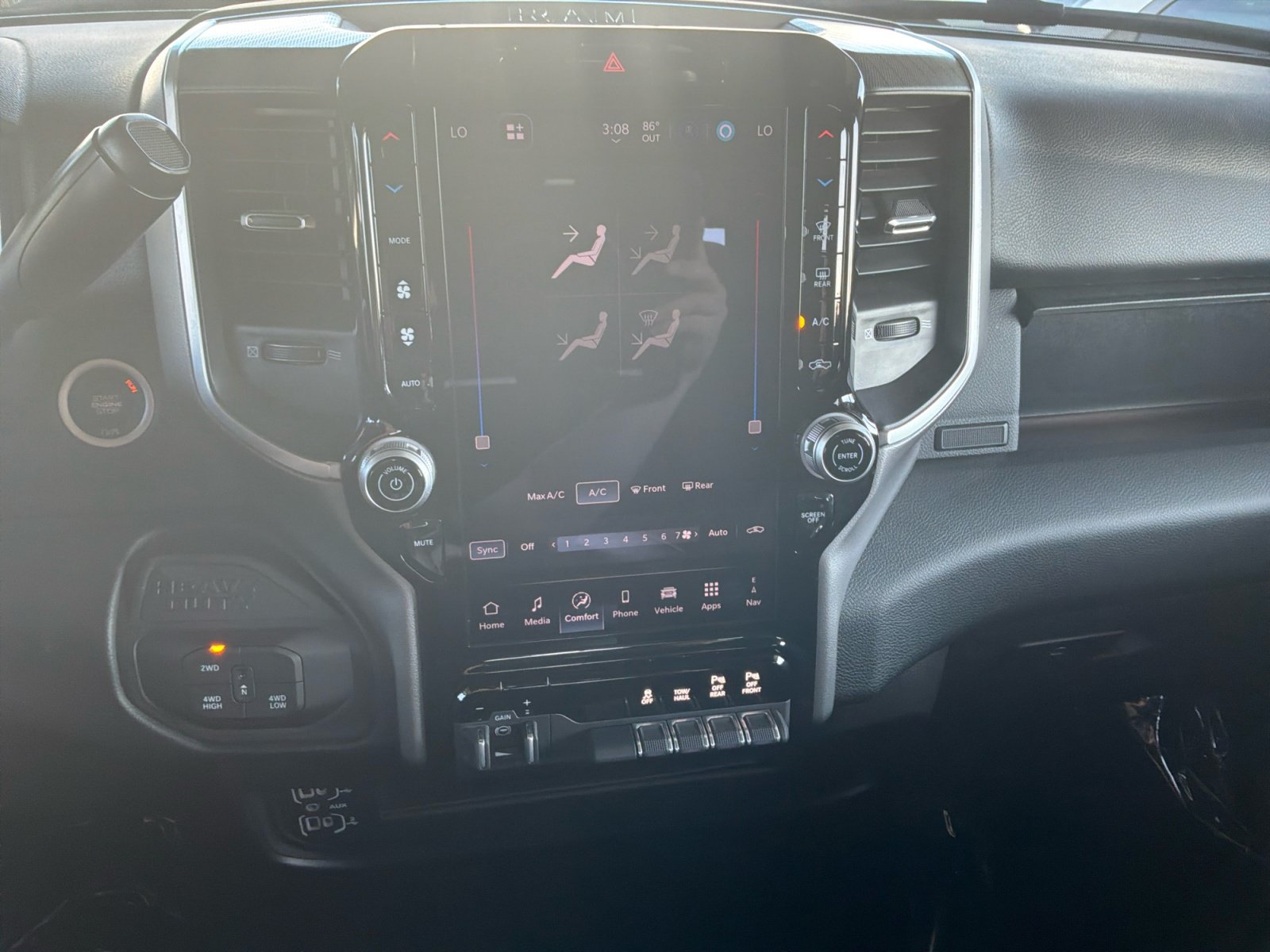 Used 2026 RAM 2500 Big Horn AWD/4WD image 20