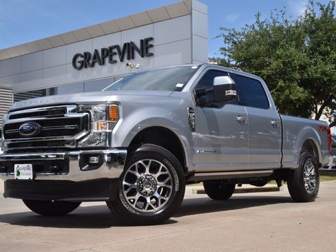 Used 2021 Ford F250 Lariat w/ Lariat Ultimate Package AWD/4WD image 2