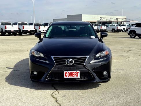 Used 2016 Lexus IS 200t image 3