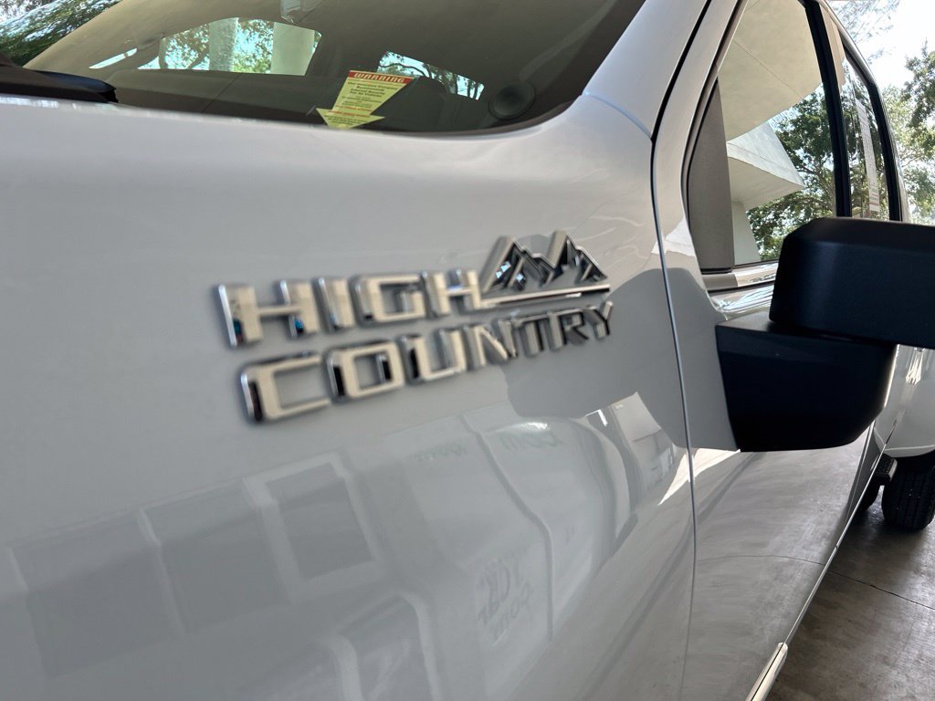 Used 2026 Chevrolet Silverado 3500 High Country w/ Technology Package AWD/4WD image 15