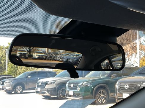 New 2025 Nissan Versa SR w/ Trunk Package image 25