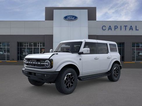New 2025 Ford Bronco Outer Banks image 1
