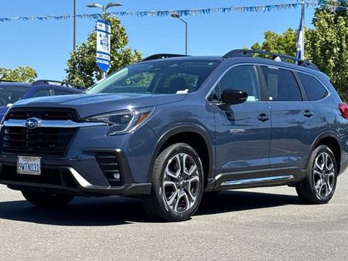 Used 2025 Subaru Ascent Limited AWD/4WD image 8