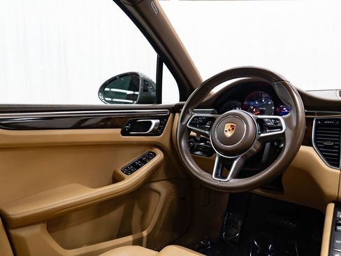 Used 2018 Porsche Macan S AWD/4WD image 12