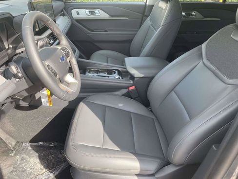 New 2026 Ford Explorer Active w/ Active Comfort Package RWD image 14