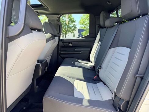 Used 2025 Toyota Tacoma TRD Sport w/ TRD Sport Upgrade Package AWD/4WD image 16