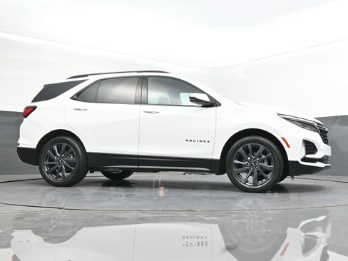 Used 2024 Chevrolet Equinox RS FWD image 46