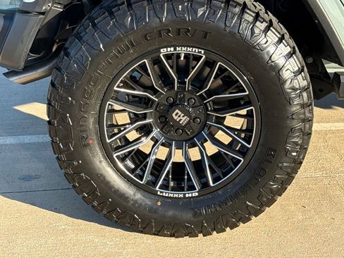 Used 2024 Jeep Wrangler Unlimited Rubicon 392 AWD/4WD image 10