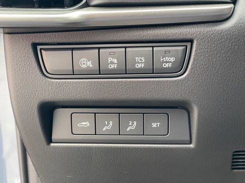 Certified 2025 MAZDA CX-70 Plug-In Hybrid w/ Premium Plus AWD/4WD image 17
