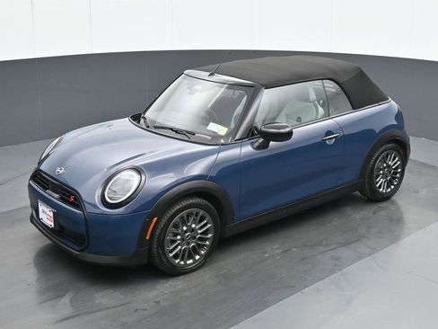 Used 2025 MINI Cooper S FWD image 18